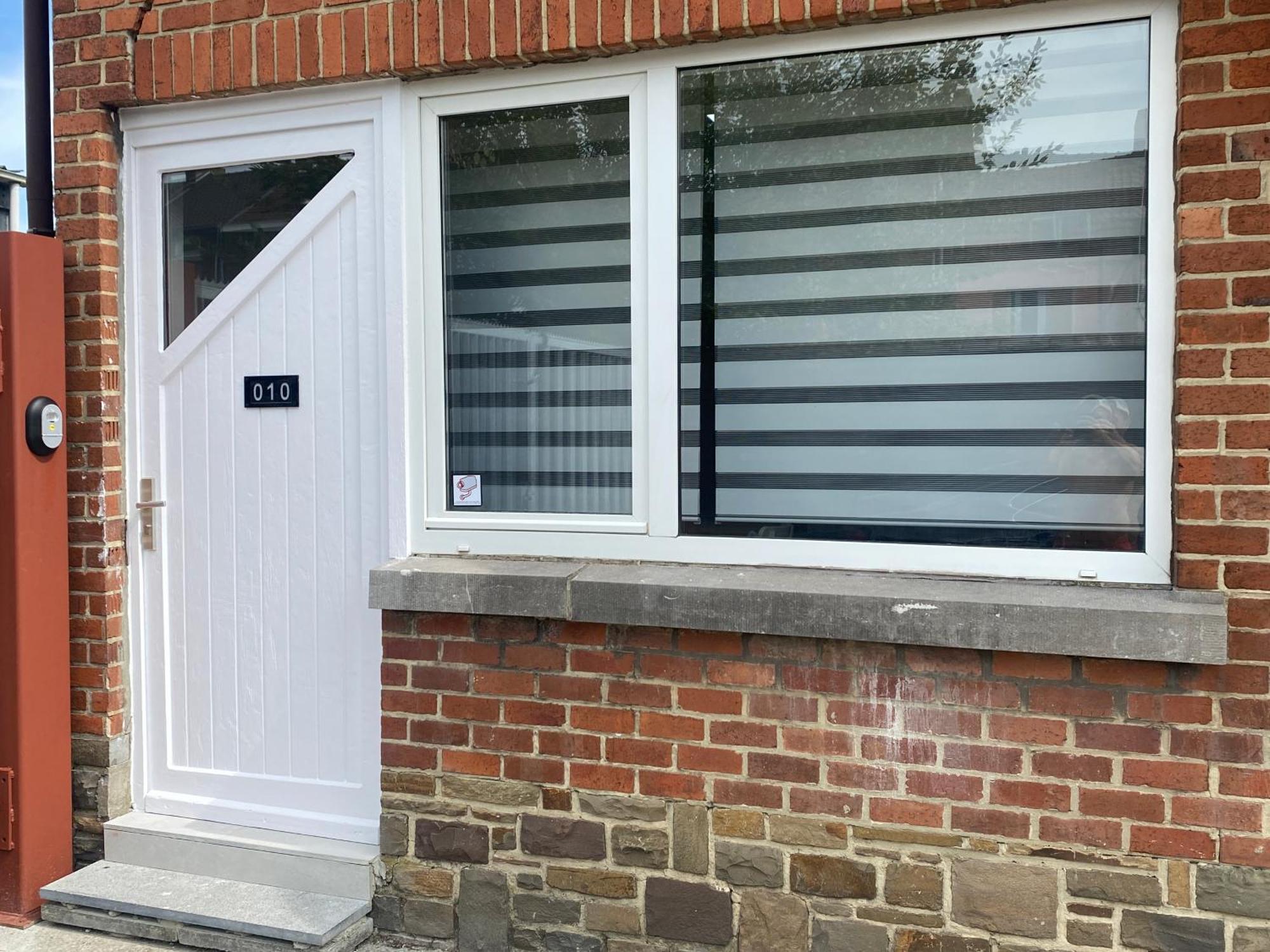 1-C Superbe Appartement Tres Calme Et Bien Decore Charleroi Exterior photo
